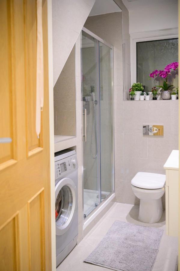 Luxurious Tranquil Four Bedroom Retreat In Buxton Buxton  Exterior photo
